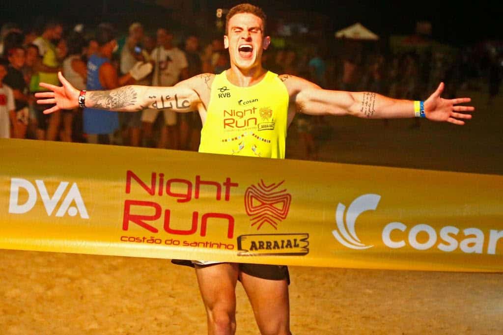 Influencer Yann Rodrigues Se Destaca Na Night Run Costão Do Santinho